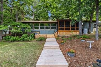 Tucked away in the towering pineywoods of East Texas, this - photo 21
