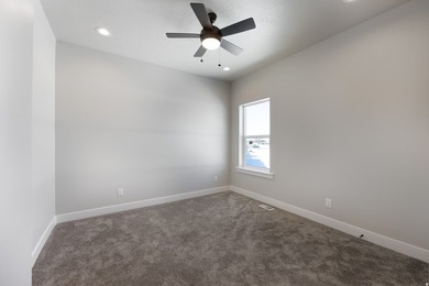 *Ballard* Samplee see the stunning views at Oakridge cove, right - photo 9