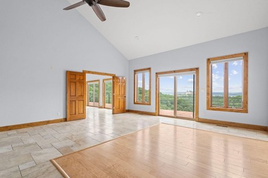 Welcome to the duplex that proves you really can have it all -- - photo 33