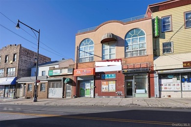 Exceptional opportunity to acquire a well-maintained, elevator - photo 3