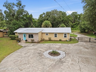 Comfortable and well maintained pool home near downtown Keystone - photo 3
