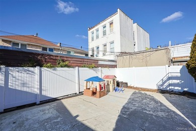 Exceptional opportunity to acquire a well-maintained, elevator - photo 6