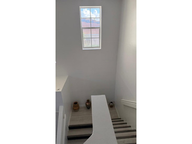 Gorgeous Single home 3 Bedrooms, 2.5 Bath located in the heart - photo 51