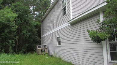 Affordable 3bdrm, 2bath townhome needing TLC but priced - photo 5
