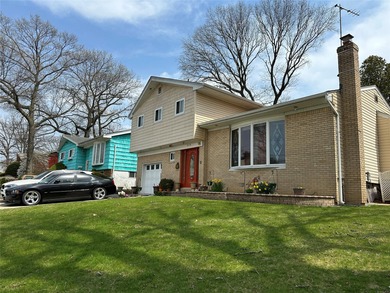 Hempstead Lake Home Sale Pending in West Hempstead New York