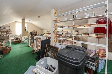 Location to all! Walk to shopping, dining, schools, LIRR - photo 23