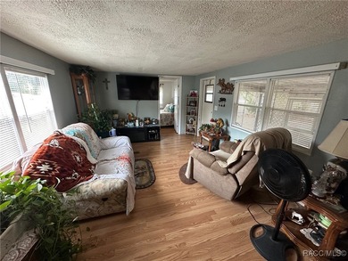 Well-cared-for and affordably priced, this charming mobile home - photo 6