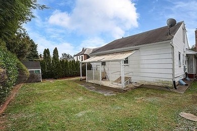 Location to all! Walk to shopping, dining, schools, LIRR - photo 28
