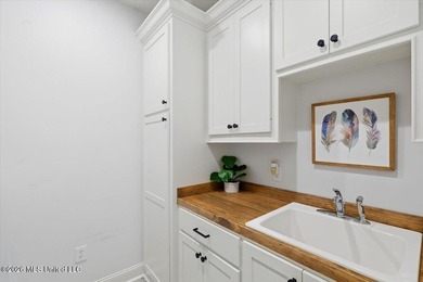 Welcome to this beautiful 4 bedroom, 3 bathroom home located in - photo 30