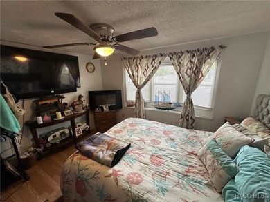 Well-cared-for and affordably priced, this charming mobile home - photo 10