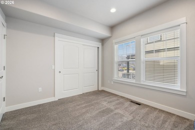 Welcome to this beautifully appointed 2-bedroom, 3-bathroom - photo 12