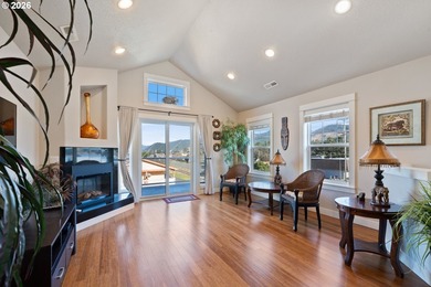 Welcome to this beautifully appointed 2-bedroom, 3-bathroom - photo 23