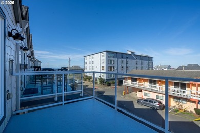 Welcome to this beautifully appointed 2-bedroom, 3-bathroom - photo 26