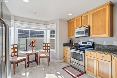 Welcome to this beautifully appointed 2-bedroom, 3-bathroom - photo 31