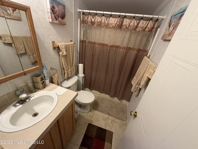 Escape to the peace and privacy of country living with this - photo 6