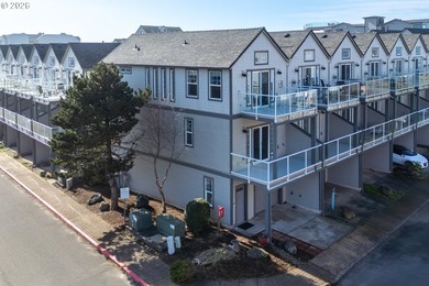 Welcome to this beautifully appointed 2-bedroom, 3-bathroom - photo 40