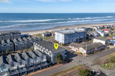 Welcome to this beautifully appointed 2-bedroom, 3-bathroom - photo 41