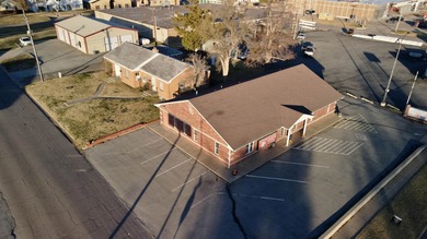 PRIME LOCATION! Built in 2003 by Glitsch, this well-built