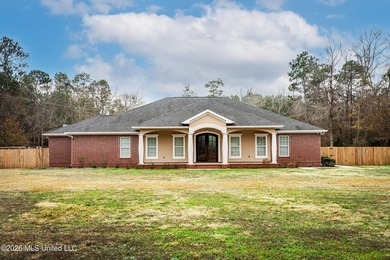 Rare opportunity IN OCEAN SPRINGS SCHOOL DISTRICT to own a - photo 1