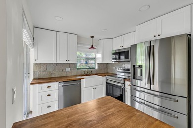 Welcome to this move-in-ready, freshly updated condo perfectly - photo 5