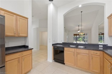MOTIVATED SELLER - LOOKING FOR OFFERS! Positioned on an - photo 11