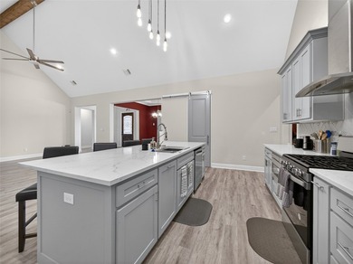 Custom-built 3-bedroom, 2 full bath, 2 half bath home located in - photo 11