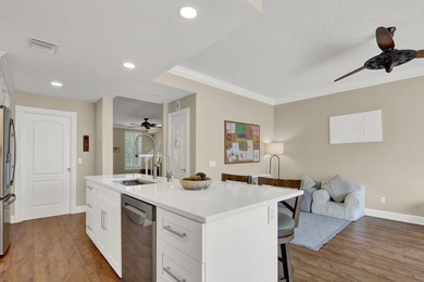 Impeccable 3 BR / 2.5 BA / 2 car garage duplex townhome - photo 11