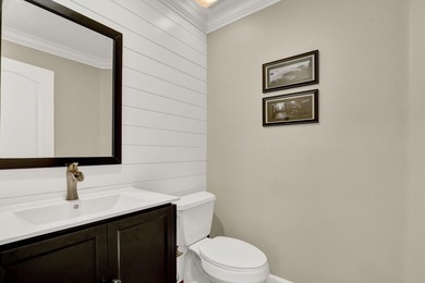 Impeccable 3 BR / 2.5 BA / 2 car garage duplex townhome - photo 17