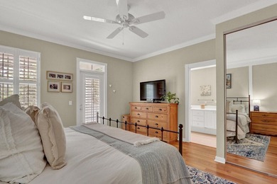 Impeccable 3 BR / 2.5 BA / 2 car garage duplex townhome - photo 19