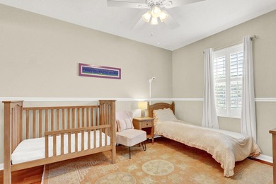 Impeccable 3 BR / 2.5 BA / 2 car garage duplex townhome - photo 26