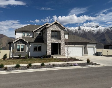 PLAN: Wakefield(3)6300.. P HOTO: ShowsUpgrades. GARAGE: 3Car - photo 1