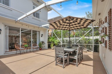 Impeccable 3 BR / 2.5 BA / 2 car garage duplex townhome - photo 32