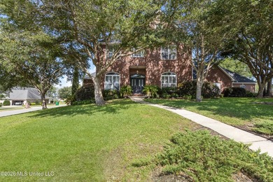 Welcome to luxury living in the highly sought-after Sanctuary - photo 1