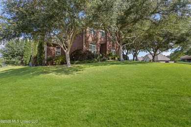 Welcome to luxury living in the highly sought-after Sanctuary - photo 2