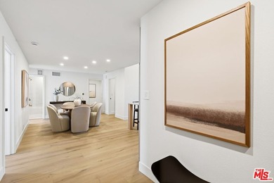 Extensively renovated, top-floor penthouse offering 2 bedrooms - photo 3