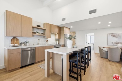Extensively renovated, top-floor penthouse offering 2 bedrooms - photo 9