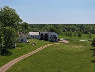 Discover your lakeside retreat on the shores of Lake Champlain - photo 12
