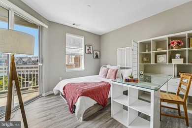 Price Improvement - Beautifully updated water view condo in - photo 13