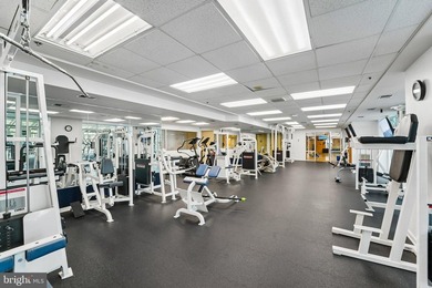 Price Improvement - Beautifully updated water view condo in - photo 24