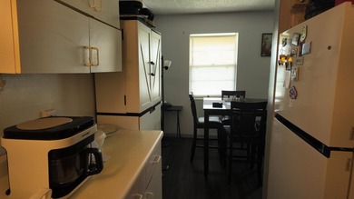 Welcome to this beautifully maintained 2-bedroom, 1.5-bath home - photo 10