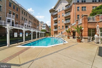 Price Improvement - Beautifully updated water view condo in - photo 32