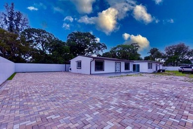 BEAUTIFUL HOME!! 4 bedrooms and 2 bathrooms, this property - photo 2