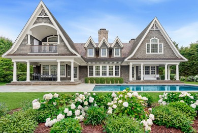 A rare pond front offering in Bridgehampton South. Set on 0 - photo 3