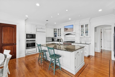 A rare pond front offering in Bridgehampton South. Set on 0 - photo 8