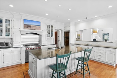 A rare pond front offering in Bridgehampton South. Set on 0 - photo 9
