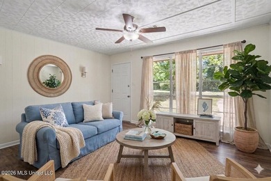 Discover the perfect blend of comfort, convenience, and coastal - photo 4