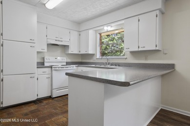 Discover the perfect blend of comfort, convenience, and coastal - photo 9