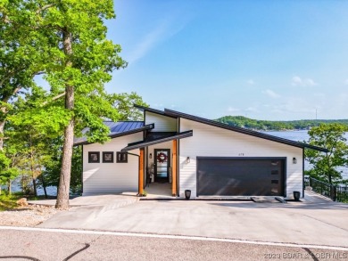 Lake of the Ozarks Home For Sale in Four Seasons Missouri