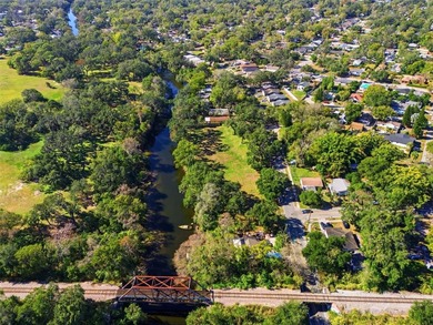 5x Side-by-Side Riverfront Vacant Lots available on the - photo 12
