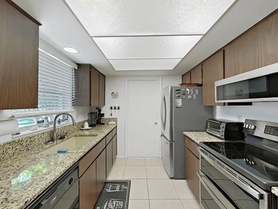 Looking for an exceptional active adult golf community in Tampa - photo 12